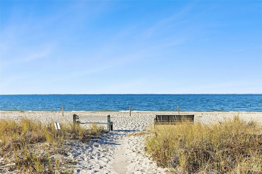 70 Cold Spring Point Road Southampton NY 11968