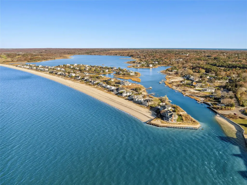 70 Cold Spring Point Road Southampton NY 11968