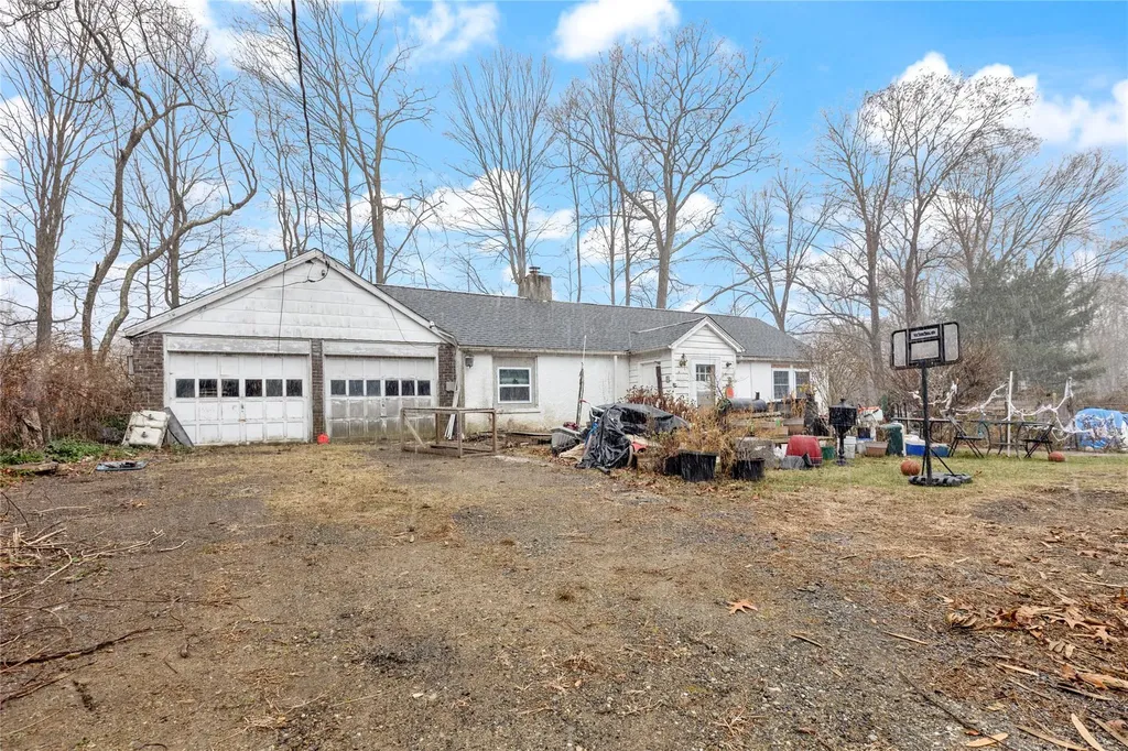 13 Hemlock Road Carmel NY 10512