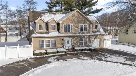 133 N 17th Street Wheatley Heights NY 11798