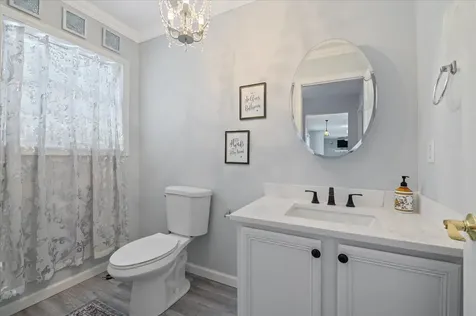 133 N 17th Street Wheatley Heights NY 11798