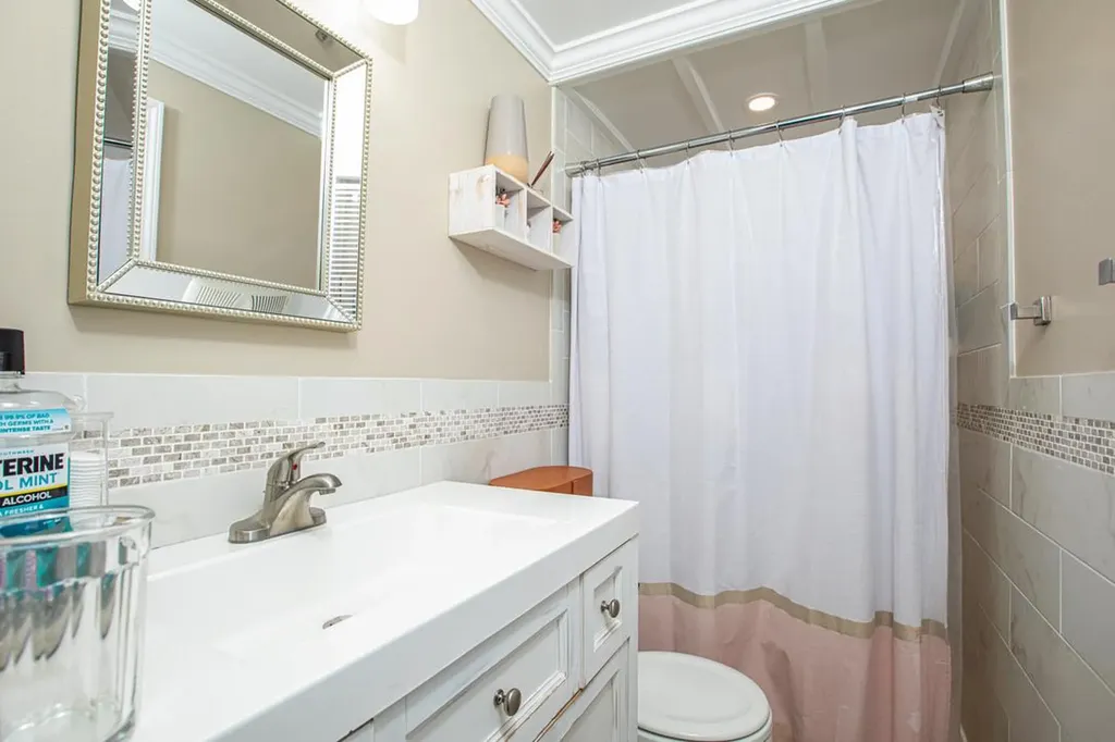 107 Phyllis Drive Patchogue NY 11772