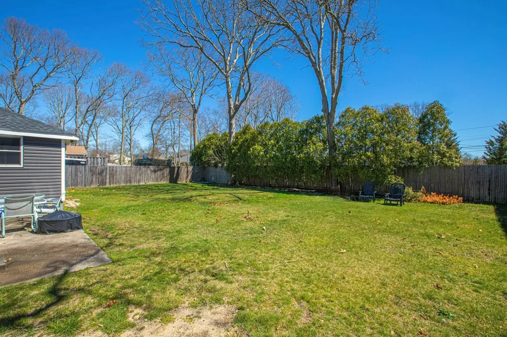 107 Phyllis Drive Patchogue NY 11772