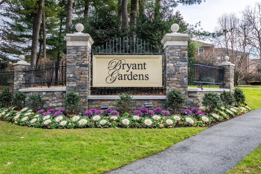 5 Bryant Crescent White Plains NY 10605