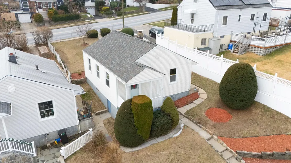 19 Floral Lane Yonkers NY 10703
