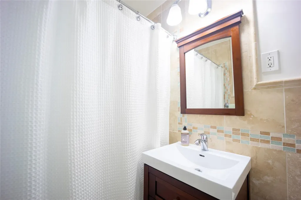 19 Floral Lane Yonkers NY 10703