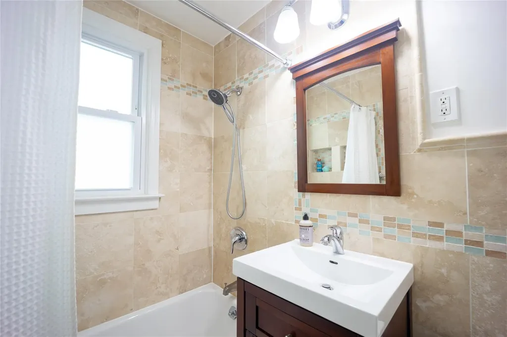 19 Floral Lane Yonkers NY 10703