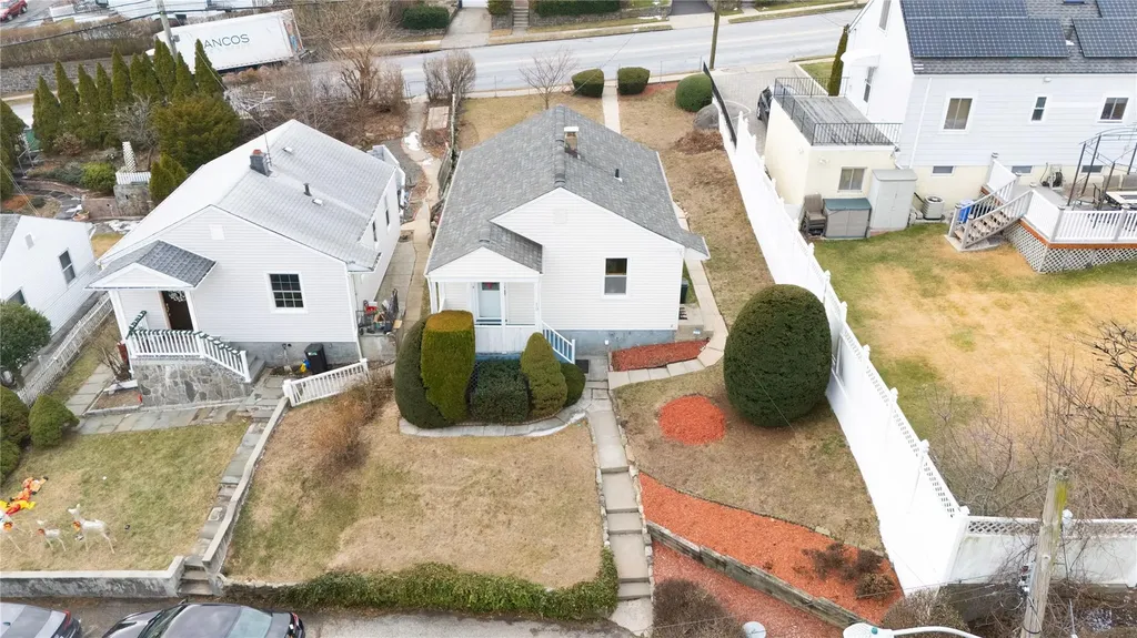 19 Floral Lane Yonkers NY 10703