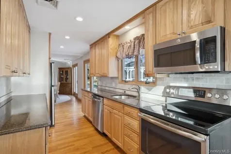 258 Church Lane Aquebogue NY 11931