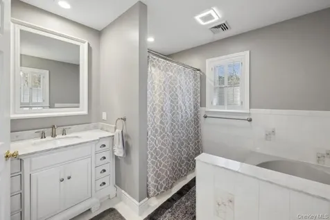 258 Church Lane Aquebogue NY 11931