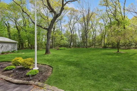 258 Church Lane Aquebogue NY 11931