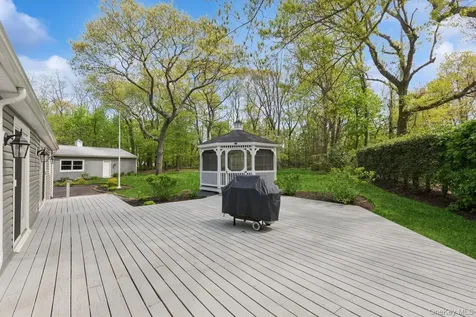 258 Church Lane Aquebogue NY 11931