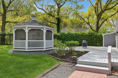 258 Church Lane Aquebogue NY 11931