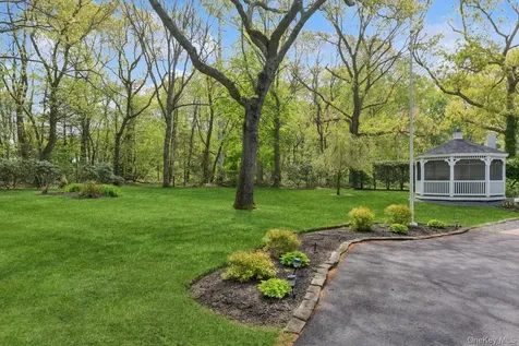 258 Church Lane Aquebogue NY 11931