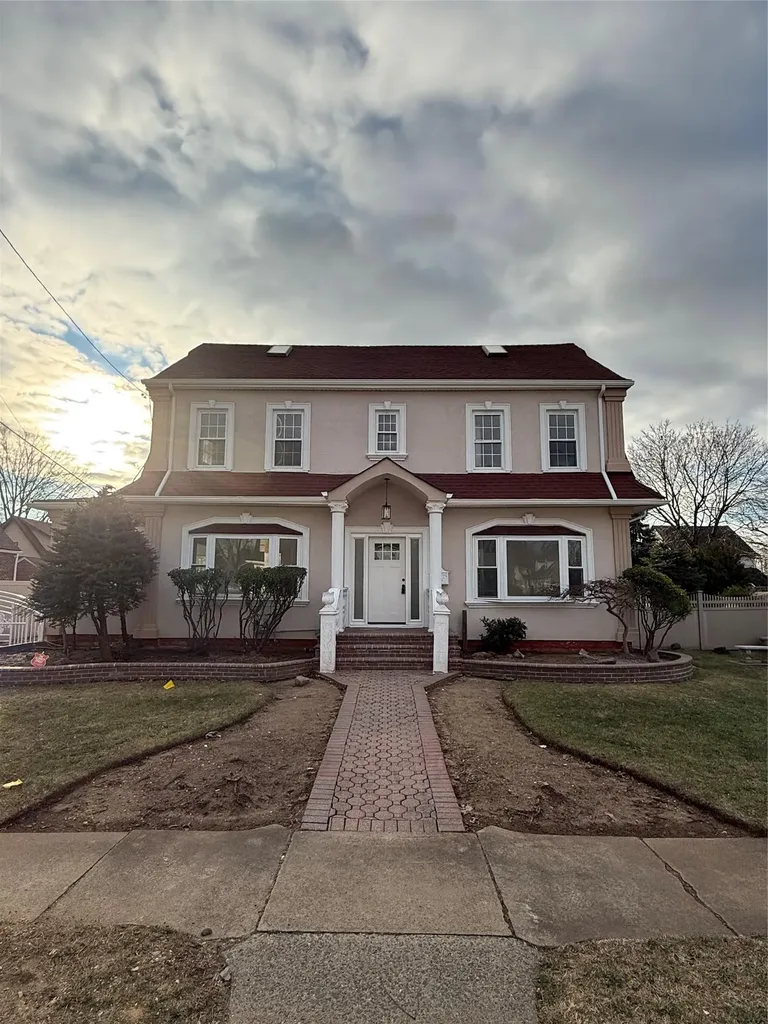 810 Wallace Avenue North Baldwin NY 11510