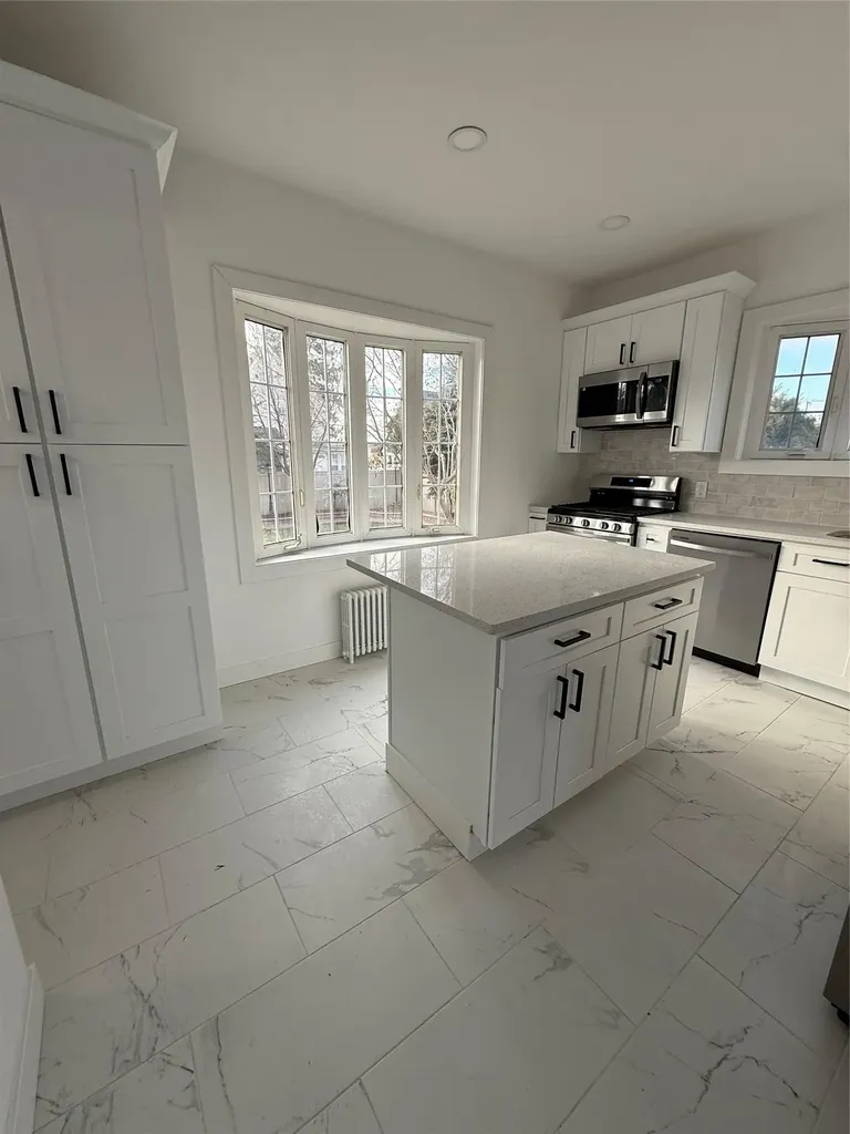 810 Wallace Avenue North Baldwin NY 11510