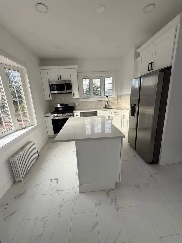 810 Wallace Avenue North Baldwin NY 11510