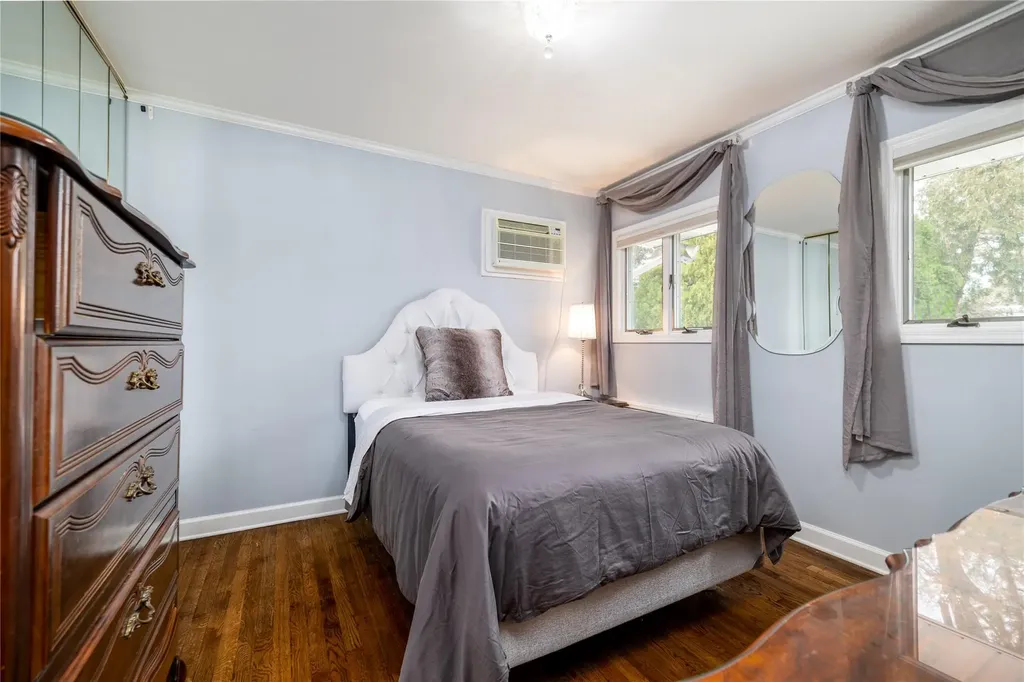 64 Stephen Drive Plainview NY 11803