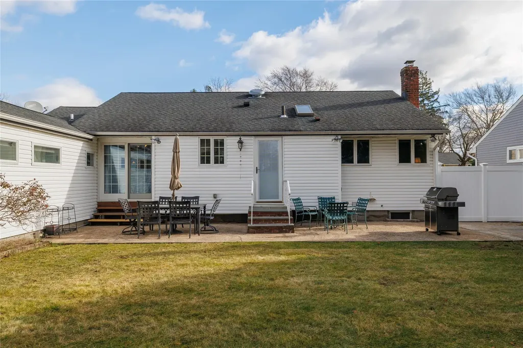 64 Stephen Drive Plainview NY 11803