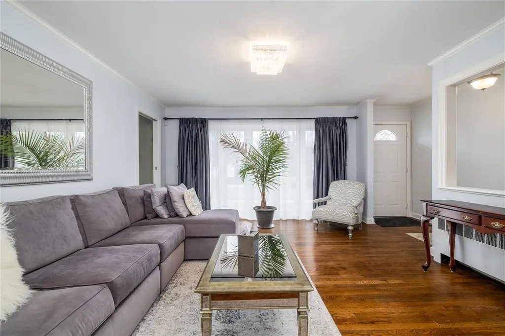 64 Stephen Drive Plainview NY 11803