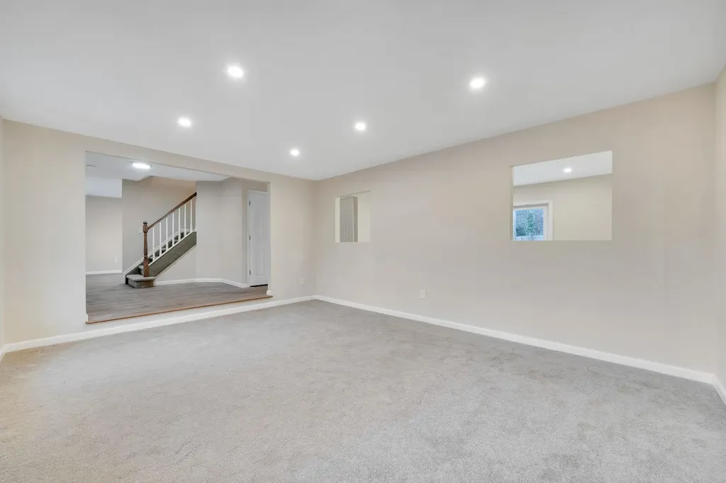 6 Wakefield Avenue Coram NY 11727