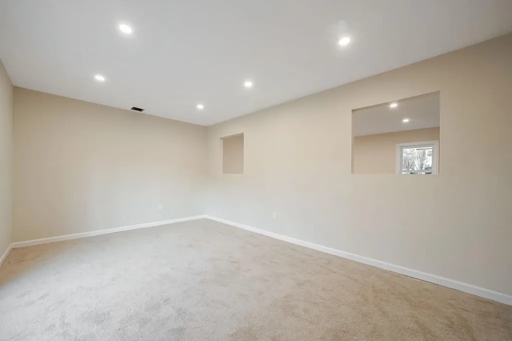 6 Wakefield Avenue Coram NY 11727