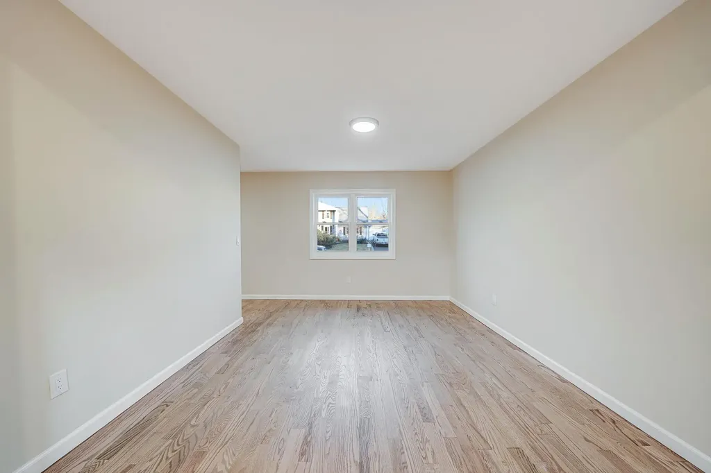 6 Wakefield Avenue Coram NY 11727