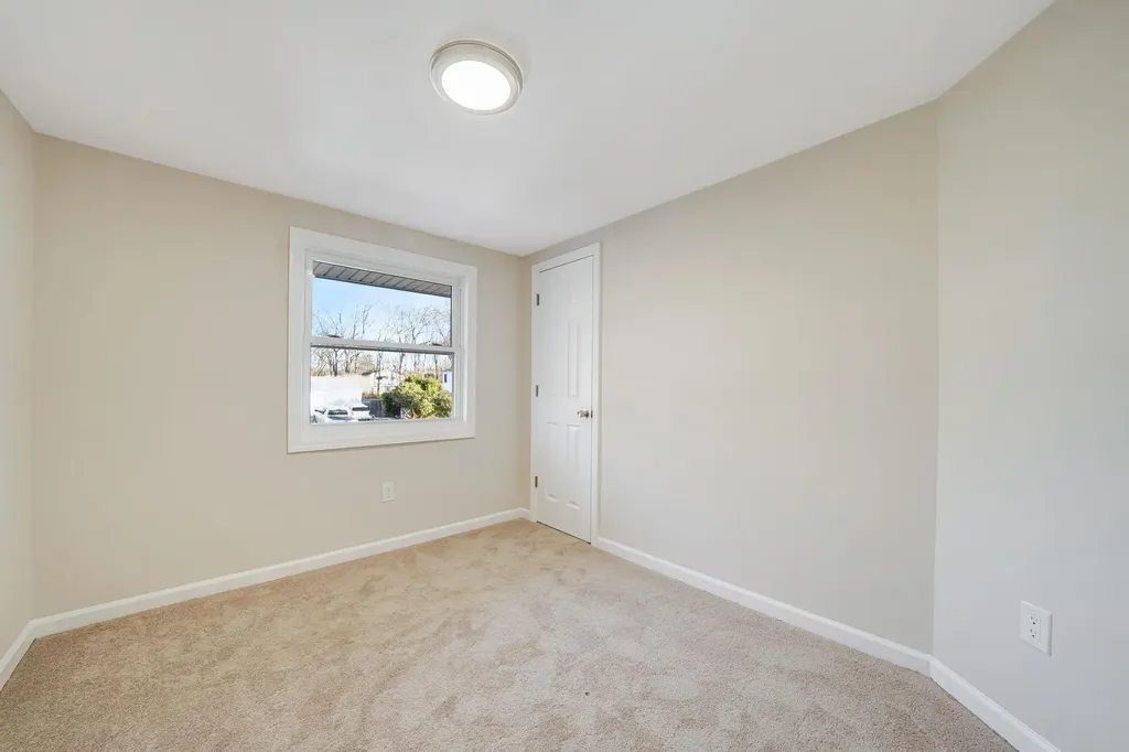 6 Wakefield Avenue Coram NY 11727