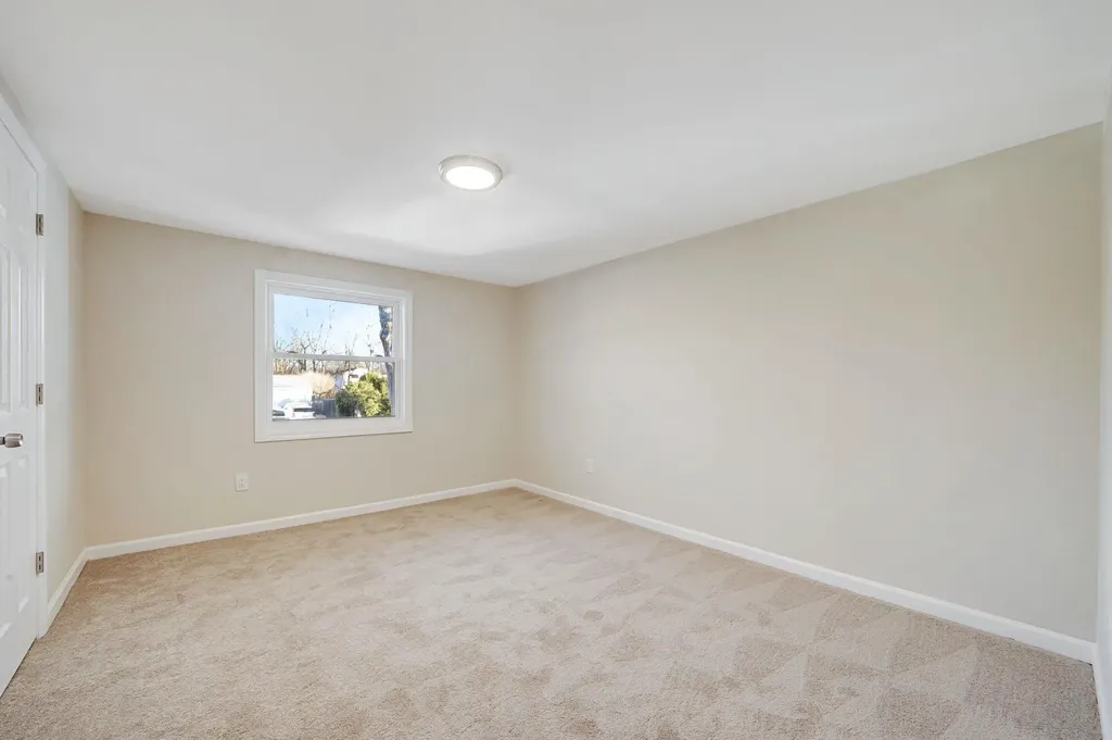 6 Wakefield Avenue Coram NY 11727