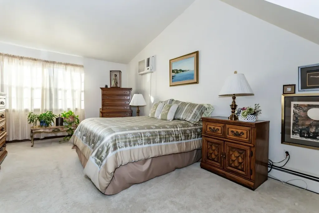 25 Hanson Place Malverne NY 11565