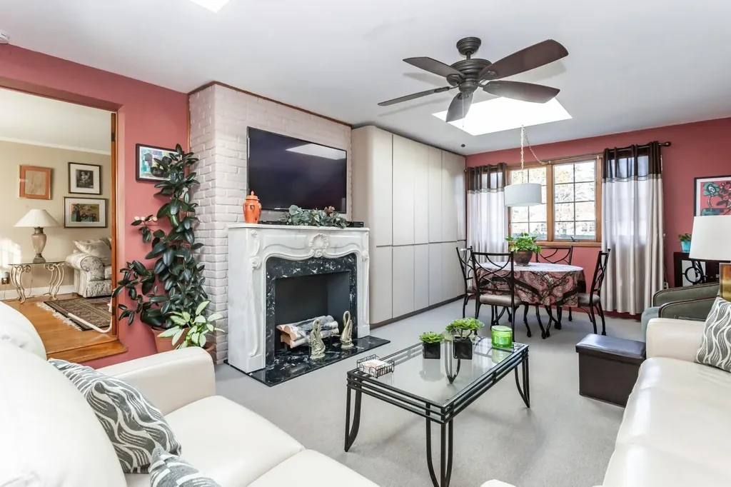 25 Hanson Place Malverne NY 11565
