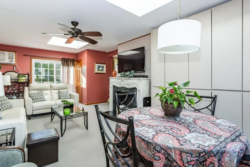 25 Hanson Place Malverne NY 11565