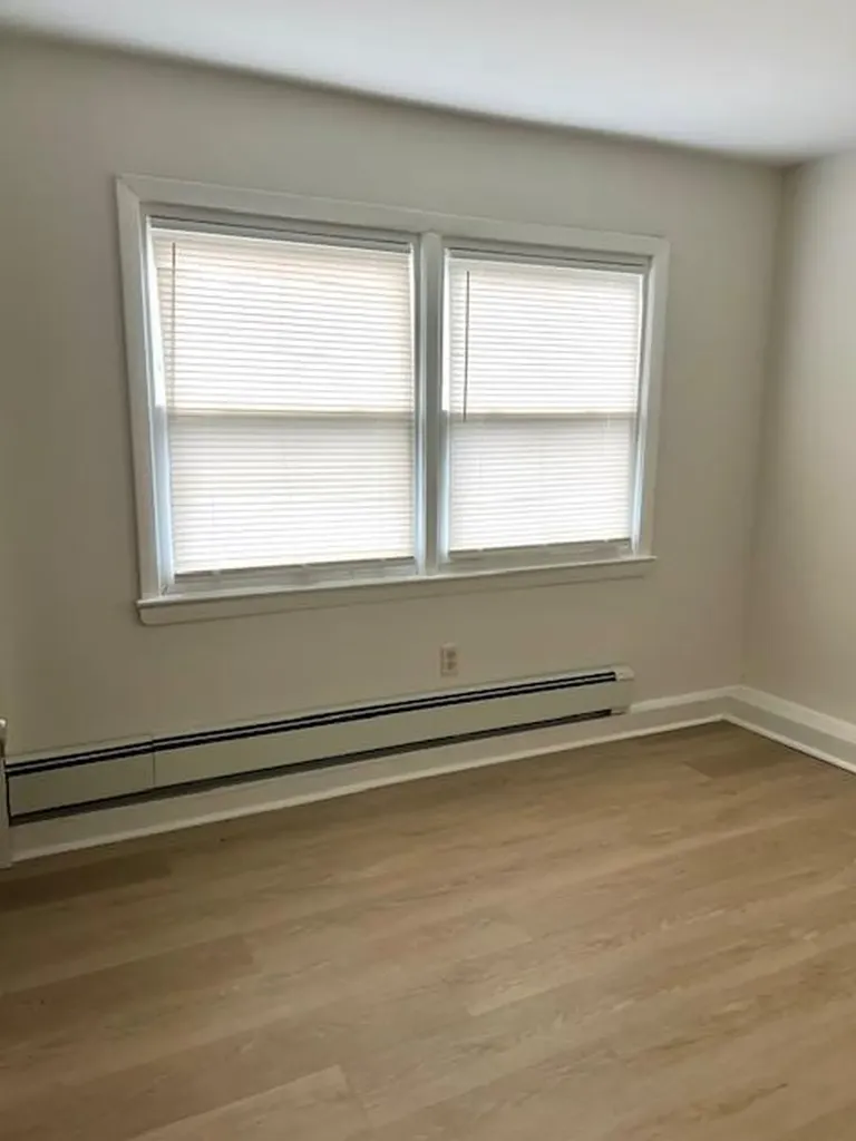 143 Delaware Avenue Bay Shore NY 11706