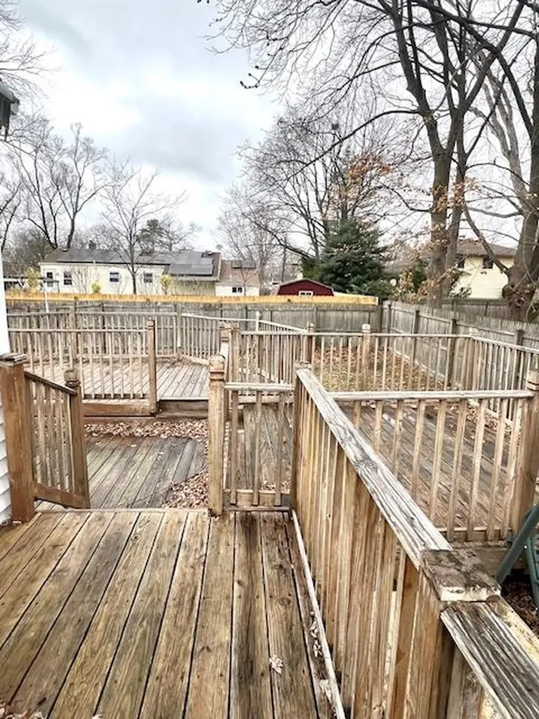 143 Delaware Avenue Bay Shore NY 11706