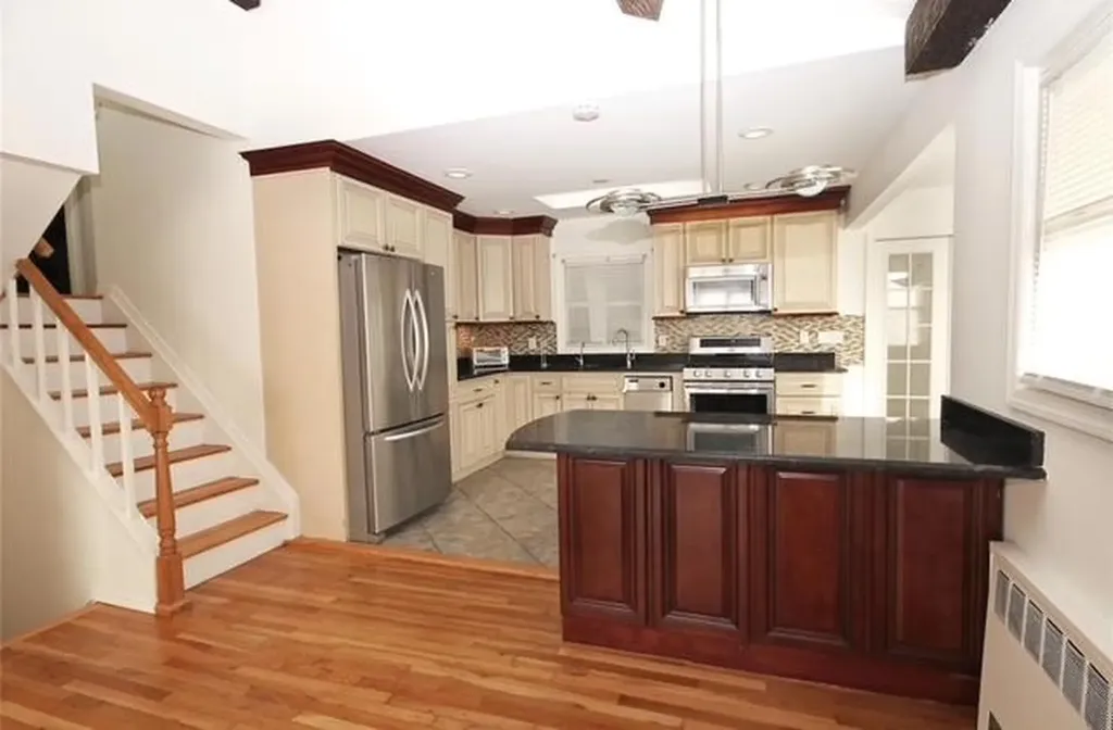 143 Delaware Avenue Bay Shore NY 11706