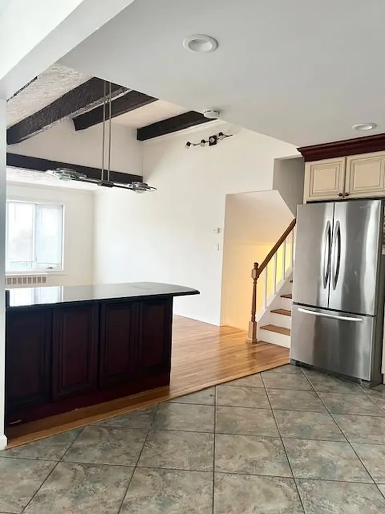 143 Delaware Avenue Bay Shore NY 11706
