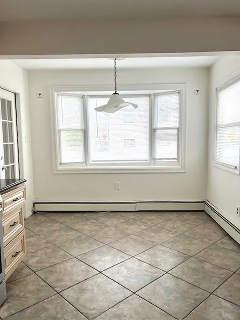 143 Delaware Avenue Bay Shore NY 11706