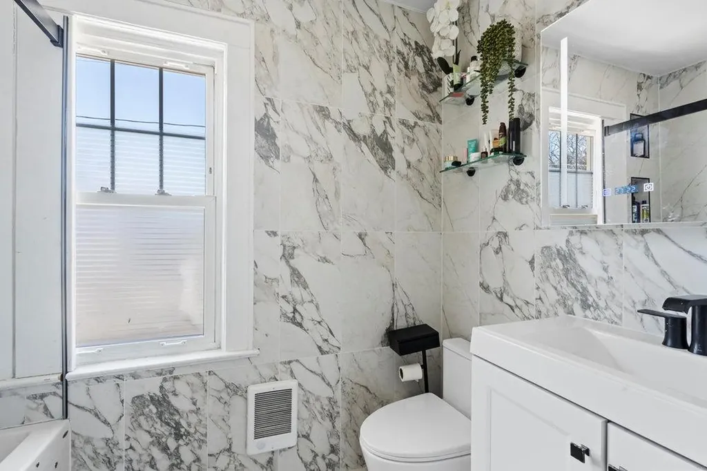 116 Linmouth Road Malverne NY 11565