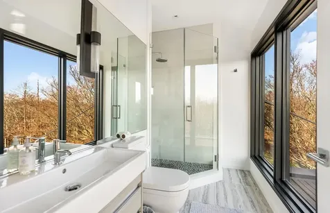 47 Wireless Way Southampton NY 11968