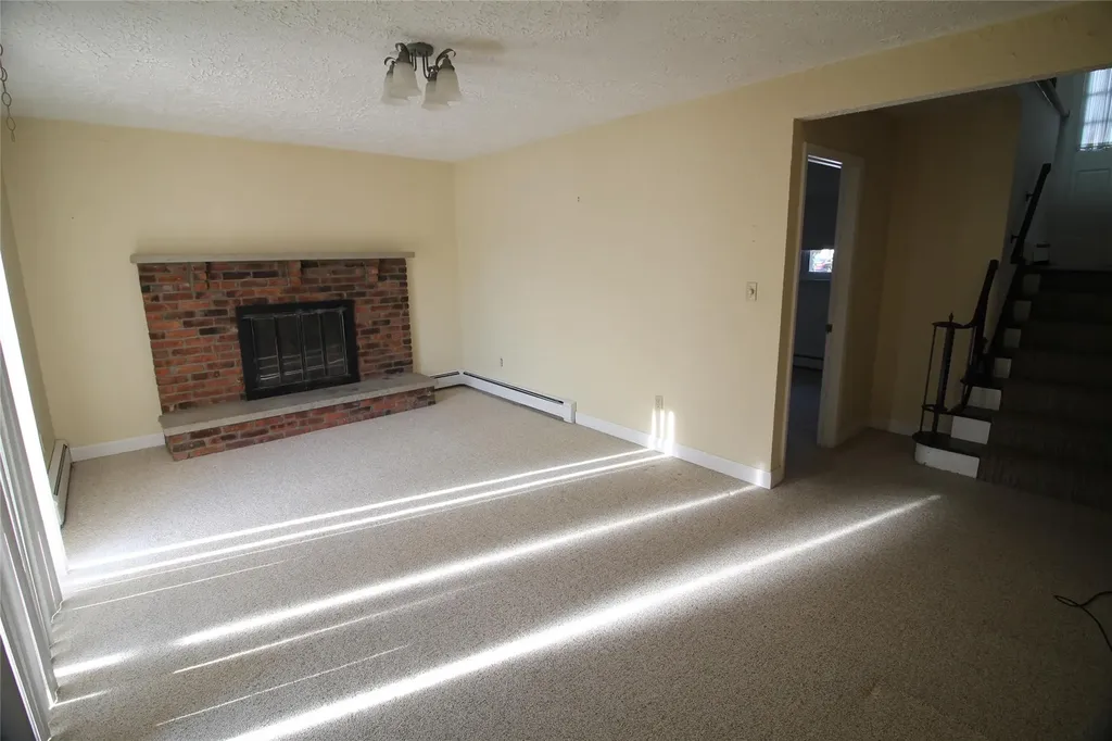19 Gerry Road Poughkeepsie NY 12603