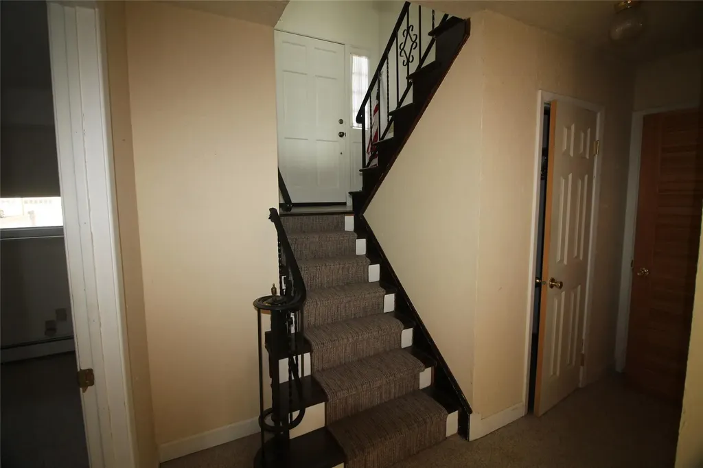19 Gerry Road Poughkeepsie NY 12603