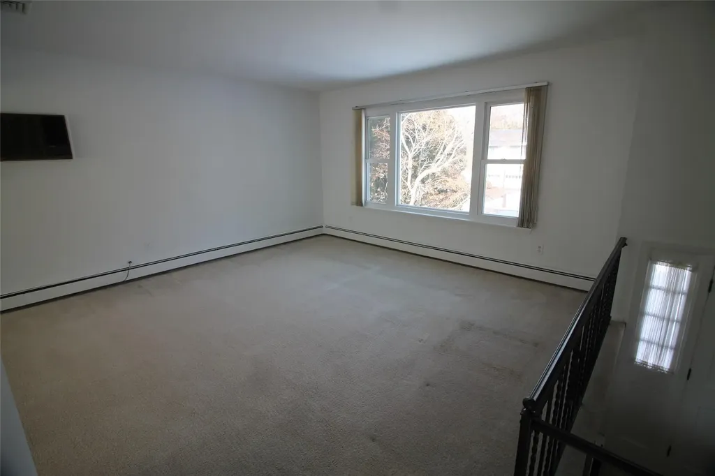 19 Gerry Road Poughkeepsie NY 12603
