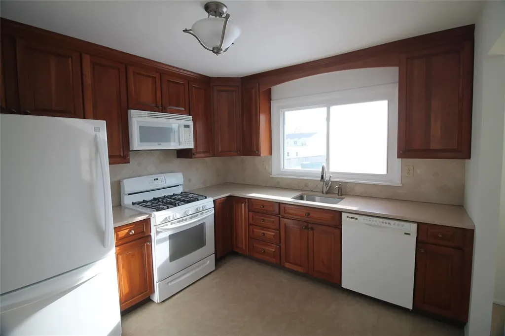 19 Gerry Road Poughkeepsie NY 12603