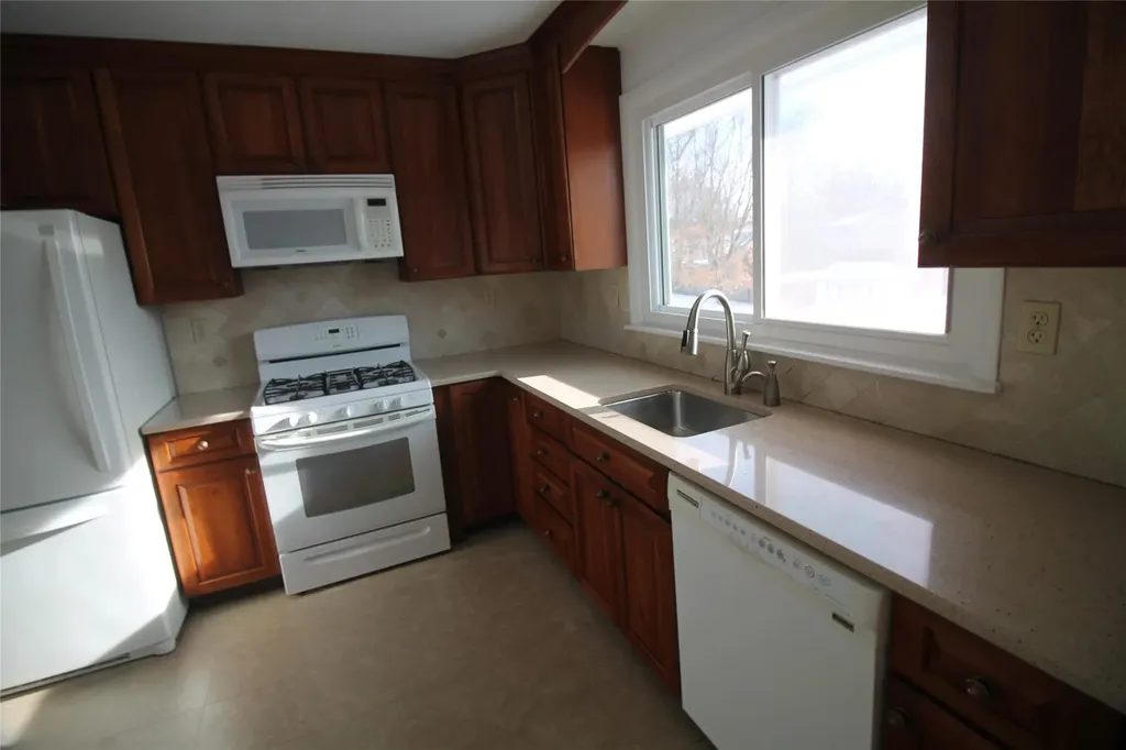 19 Gerry Road Poughkeepsie NY 12603