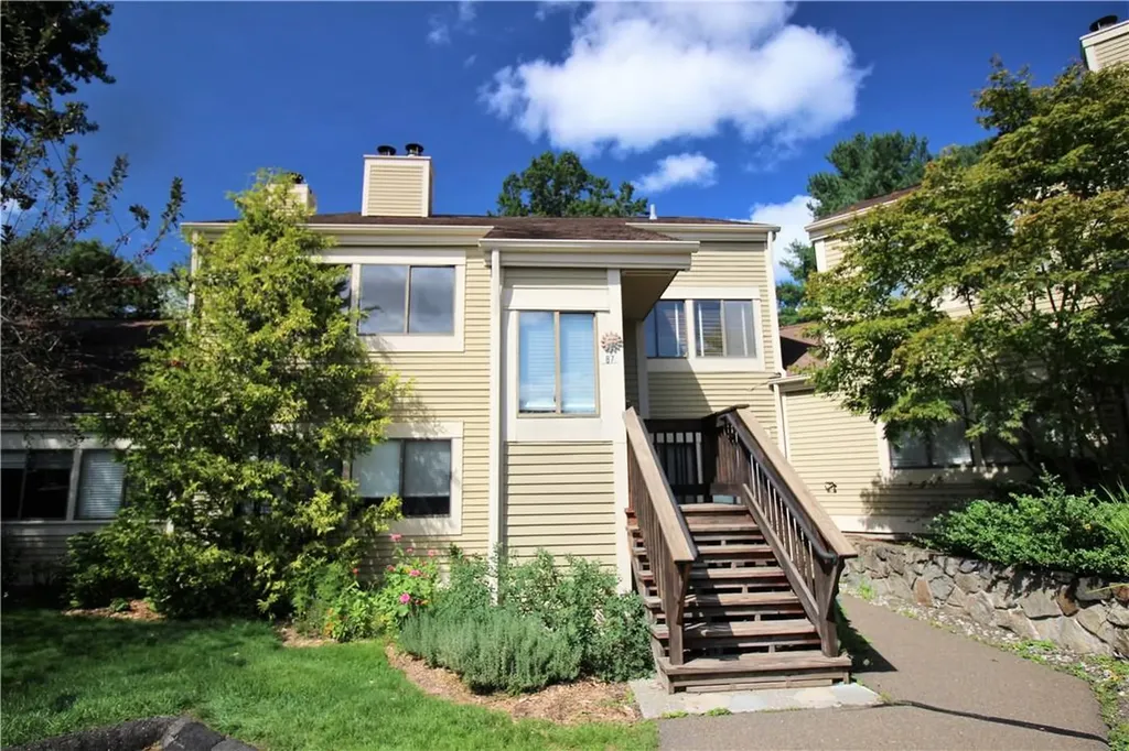 87 Fox Run South Salem NY 10590