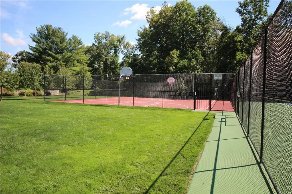 87 Fox Run South Salem NY 10590