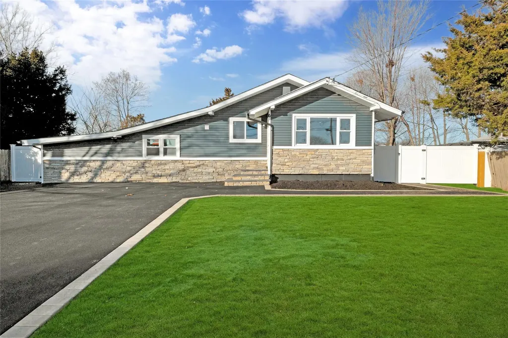 41 E Chestnut Street Central Islip NY 11722