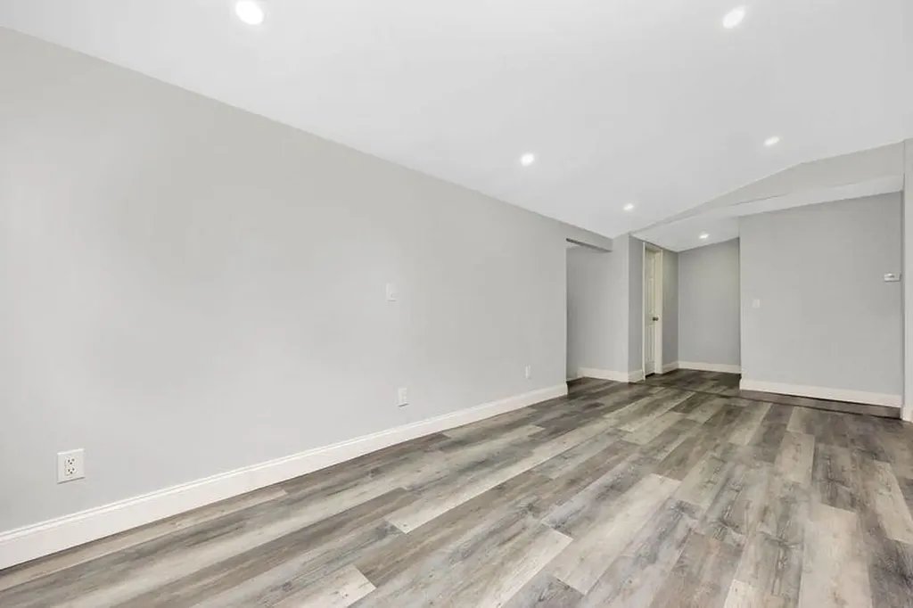 41 E Chestnut Street Central Islip NY 11722