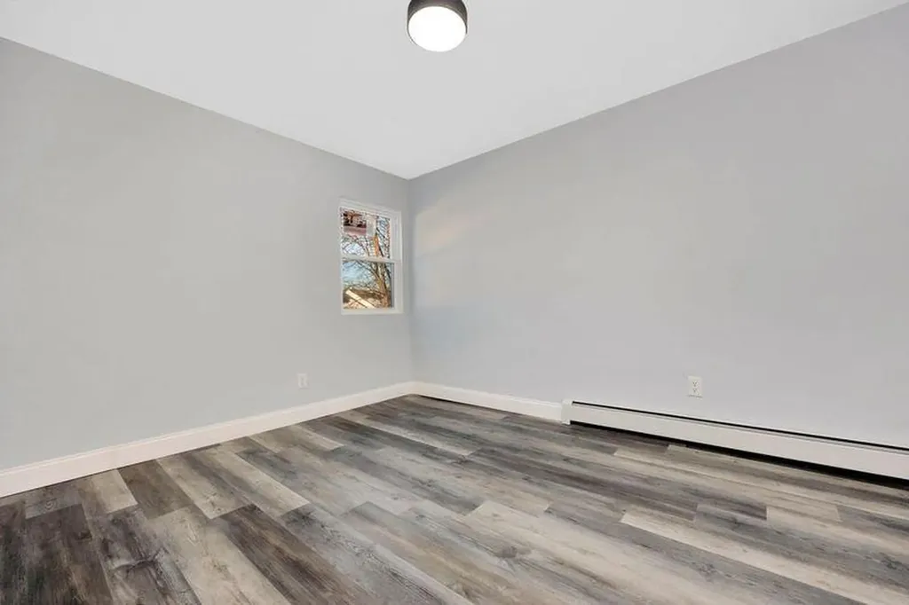 41 E Chestnut Street Central Islip NY 11722
