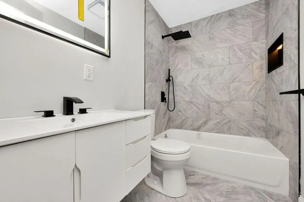 41 E Chestnut Street Central Islip NY 11722